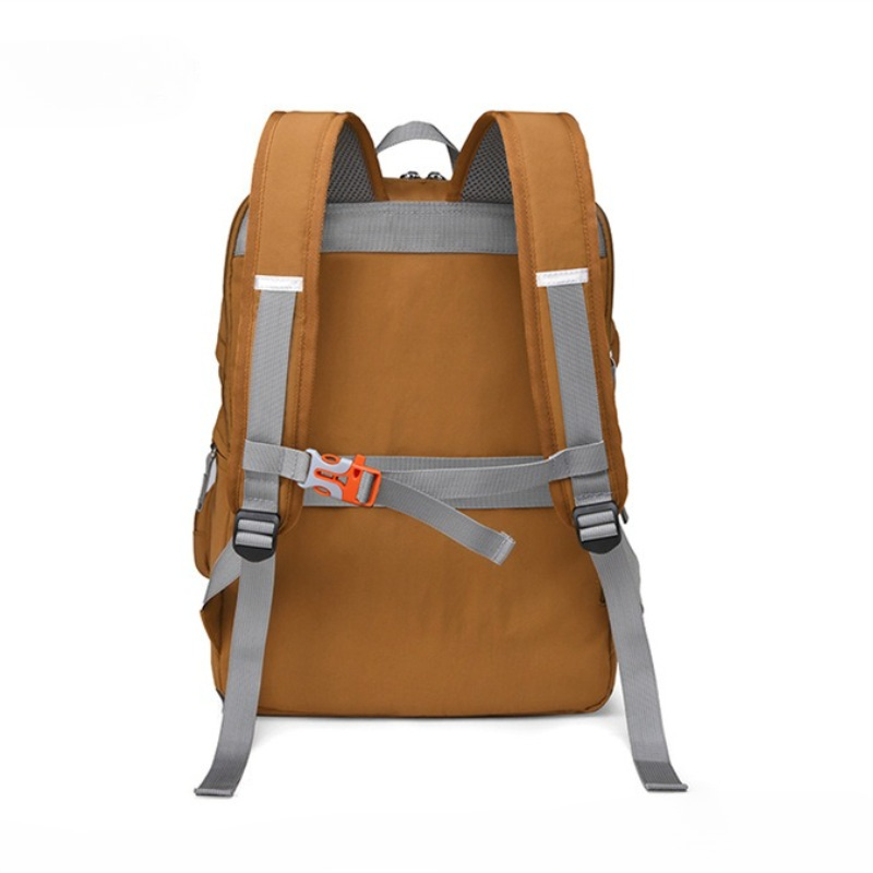 Large Capacity Mommy Backpack  - Diapering 评论和价格