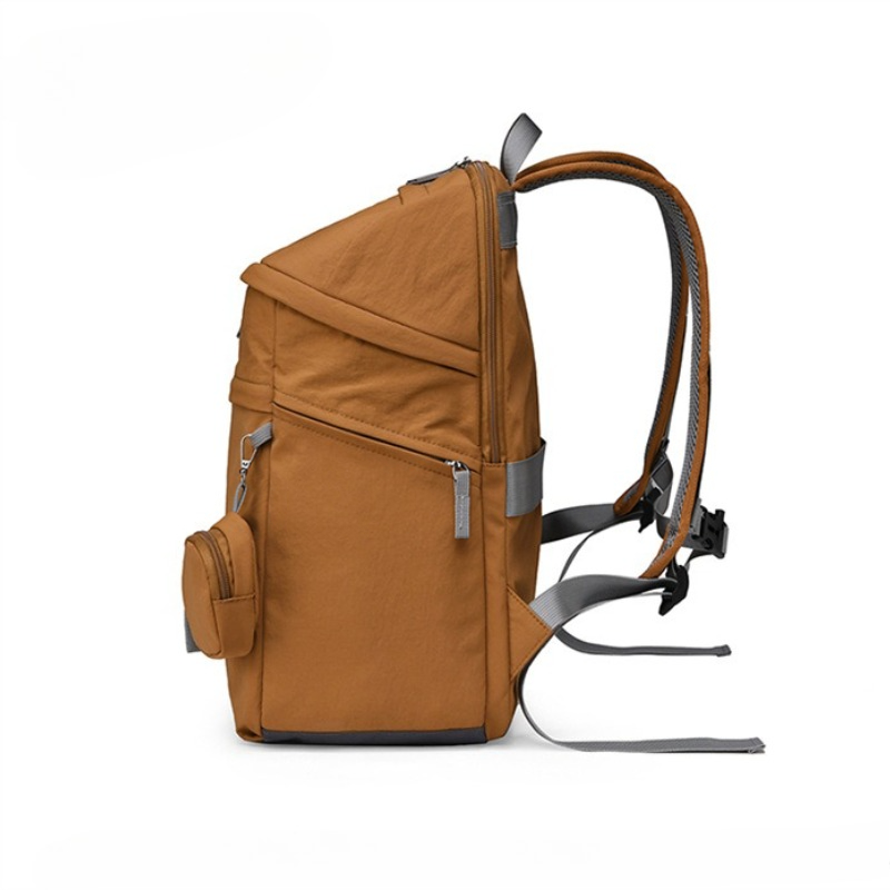 Large Capacity Mommy Backpack  - Diapering 评论和价格